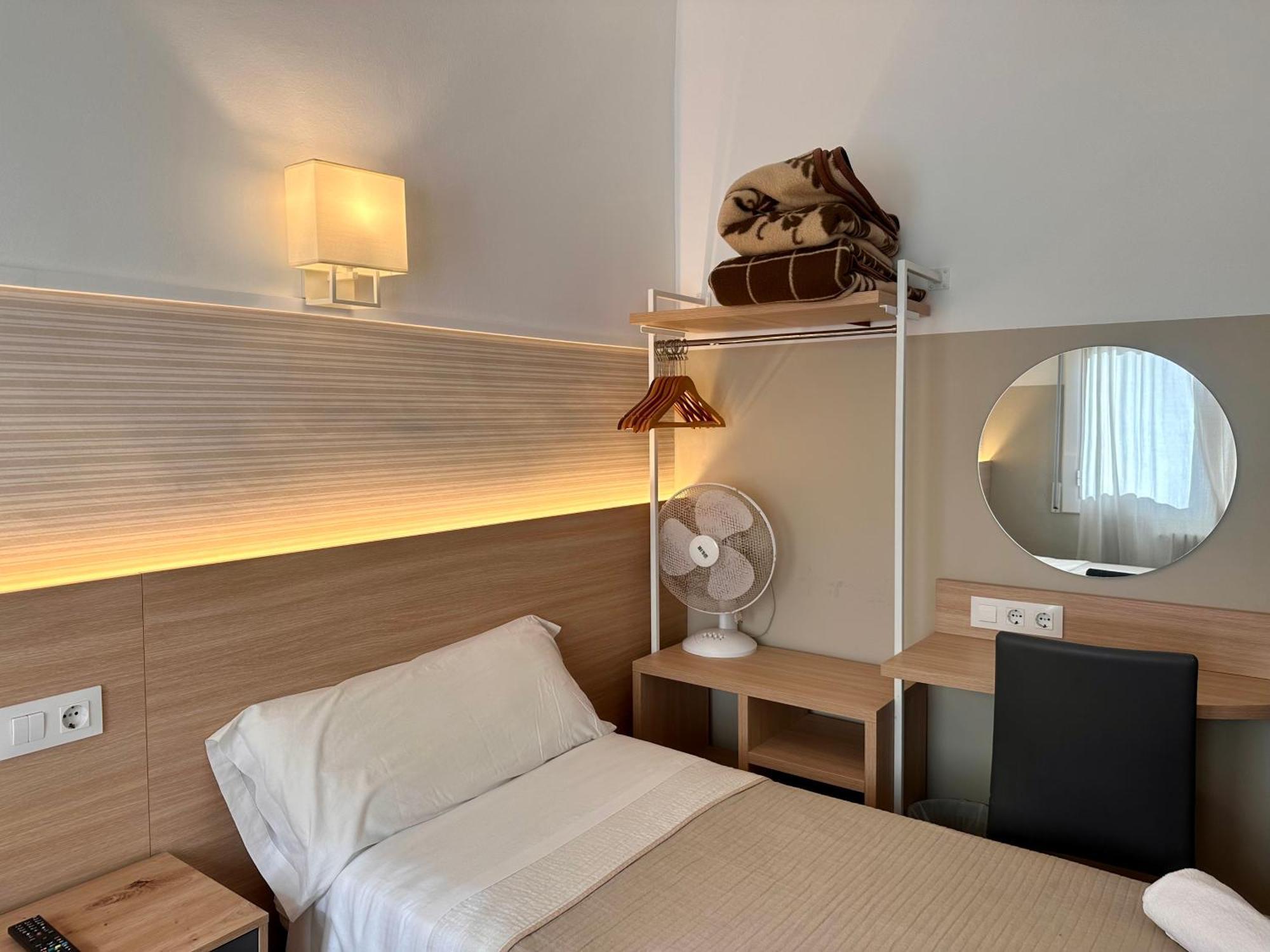 Fonda Can Setmanes Gasthof Blanes