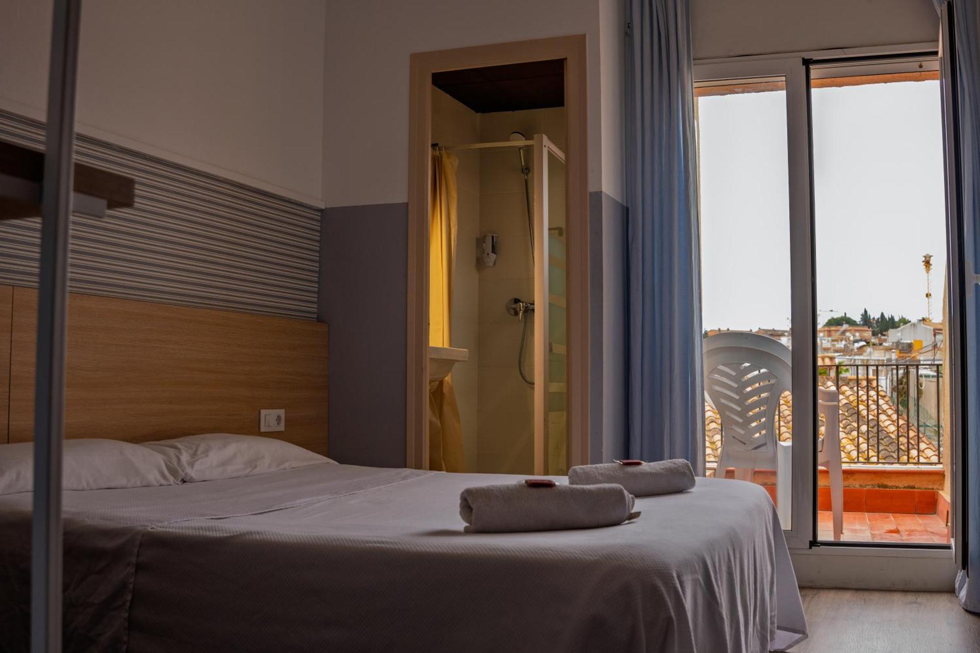 Guest house Fonda Can Setmanes 2*